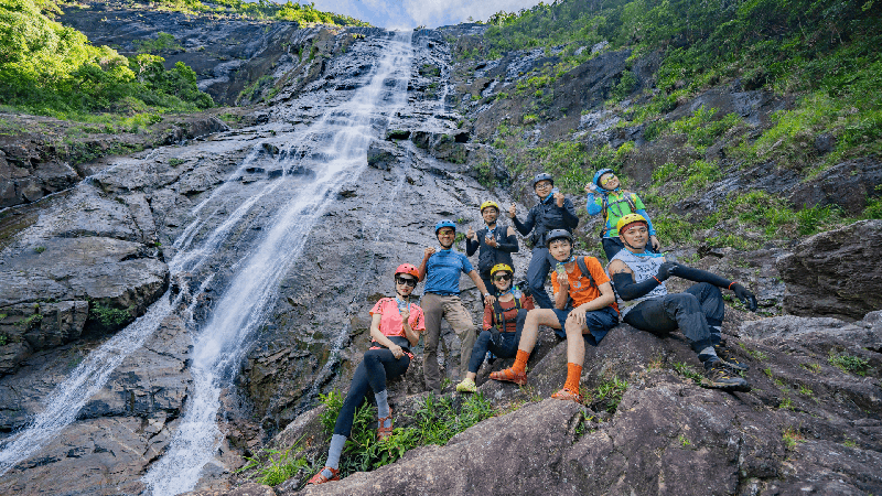 Conquering the adventurous peak of Do Quyen waterfall 2 days 1 night (16)